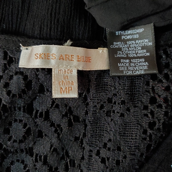 Skies are Blue Mabelle V-Neck Dress - Picture 6 of 7